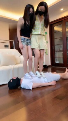 图片[4]_【夏芙/宝爷】双S小白鞋碾压-花式踩跺/连环耳光【双视角版】_HD绳艺资源