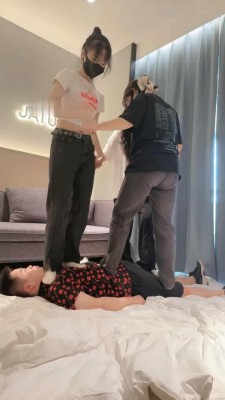 图片[5]_【尤物】4S-开发女大学生-跪拜踩头/钻胯骑马/踩踏腿绞【完整版】_HD绳艺资源