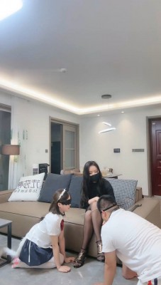 【妆主大大】黑丝高跟长腿-情侣奴非要下跪做狗_HD绳艺资源