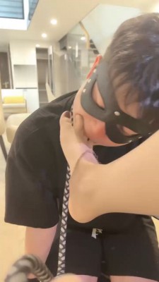 图片[13]_【万一】情侣主虐绿帽-人体擦鞋器【上】_HD绳艺资源