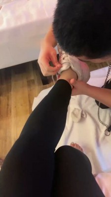 图片[3]_【汐言】运动后原味鞋袜辱/脚踩喂食_HD绳艺资源