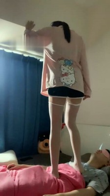 【莉宝儿】妹妹白丝踩踏诱惑哥哥【完整版】_HD绳艺资源