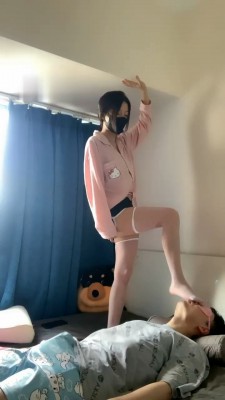 图片[4]_【莉宝儿】妹妹白丝踩踏诱惑哥哥【完整版】_HD绳艺资源