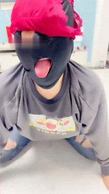 图片[3]_【伊兮夫妻】高跟靴轮流踢踹/吃口水深喉/内裤套头_HD绳艺资源