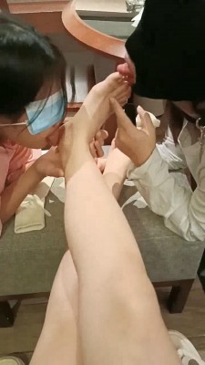 图片[8]_【爱可呀】双学姐争抢当狗伺候-闻舔鞋袜/骑马钻胯【完整版】_HD绳艺资源