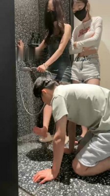 图片[13]_【尤物】双S-素人大学生入圈-骑马滴蜡/踩踏喂食/闻白袜黑丝_HD绳艺资源