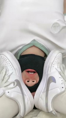 图片[7]_【樱子大人】白鞋白袜踩踏/腿绞窒息/舔脏鞋底_HD绳艺资源