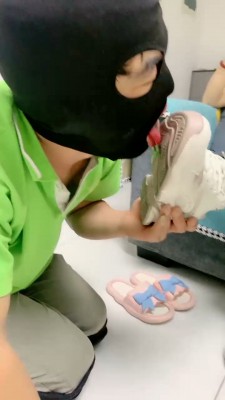 图片[7]_【蜜糖情侣】情侣鞋子舔到舌头出血_HD绳艺资源