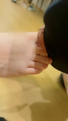 图片[11]_【九蛇大大】萝莉双S-耳光极致羞辱-皮鞋白丝_HD绳艺资源