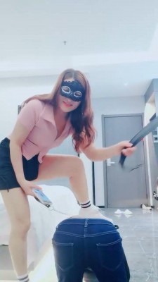 图片[2]_【灵凌】运动鞋白棉袜踩虐辱_HD绳艺资源