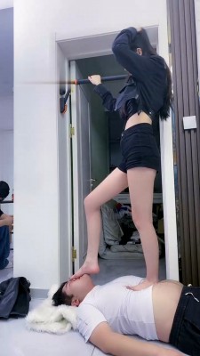 图片[10]_【麋鹿银儿】长靴黑丝S踩踏/骑马爬行/白袜塞嘴_HD绳艺资源