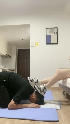 图片[4]_【不期而遇】磕头跪拜/挑战sp/闻棉袜舔鞋底_HD绳艺资源