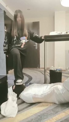 图片[4]_【黑兔】木乃伊踩踏/堵嘴喂食/圣水_HD绳艺资源