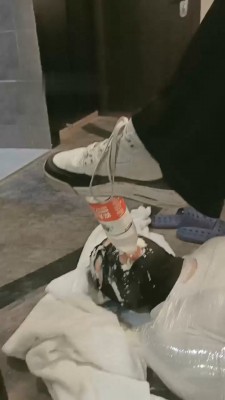 图片[6]_【黑兔】木乃伊踩踏/堵嘴喂食/圣水_HD绳艺资源