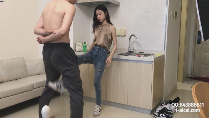 【素人S】美竹姐姐《阿迪贝壳鞋的羞辱》_HD绳艺资源