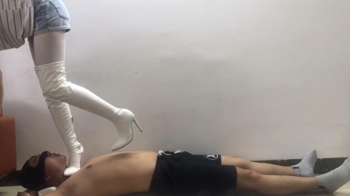 图片[3]_邻家风小鱼姐姐白丝高跟靴子全体重踩绳艺学员虐待下集_HD绳艺资源