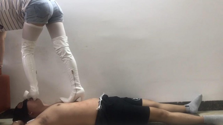 图片[6]_邻家风小鱼姐姐白丝高跟靴子全体重踩绳艺学员虐待下集_HD绳艺资源