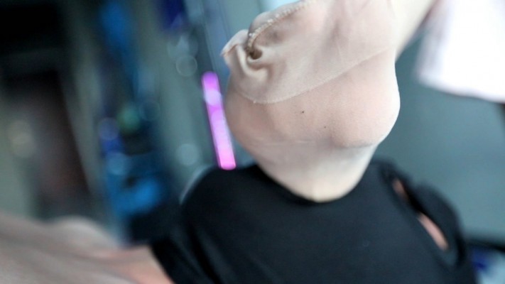 图片[13]_阿丽塔短丝踩贱狗脸舔脚_HD绳艺资源