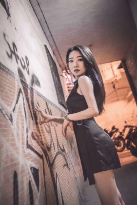 星期六绳艺导师汗脚踩脸虐乳_HD绳艺资源