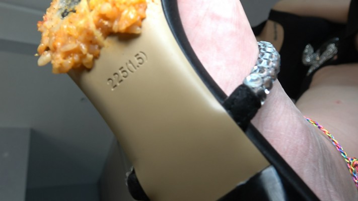 图片[10]_【彼岸花】高跟鞋底美食羞辱_HD绳艺资源