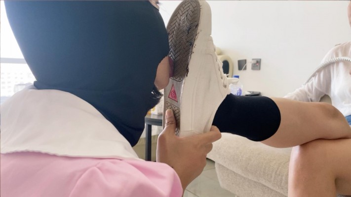 图片[8]_【甜妹女M】女M用舌头舔干净主人鞋底_HD绳艺资源