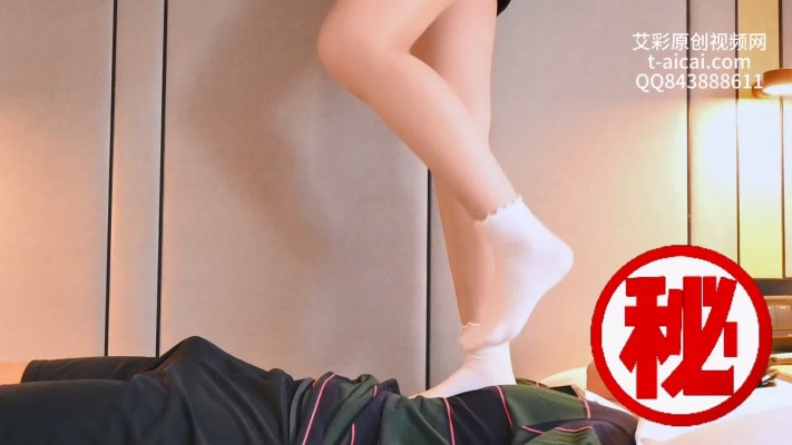 图片[5]_Alice高帮帆布鞋白袜踩毯子_HD绳艺资源