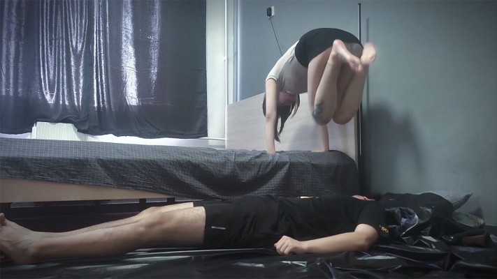 图片[6]_【航儿】首次露脸脚耳光爆砸残忍跳踩虐脸_HD绳艺资源