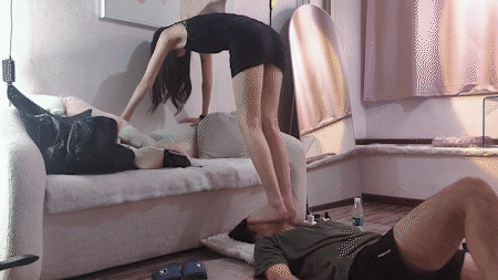 图片[4]_【艾琳】脚深喉插吐全体重踩脸脚耳光花式虐舌.._HD绳艺资源