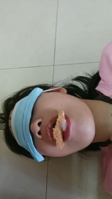 图片[11]_【爱可呀】学姐寝室伺候-胯下辱/舔鞋底/舌头洗脚/吃浓痰面包_HD绳艺资源