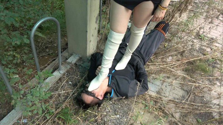 图片[11]_【彼岸花】女上司辞退男员工，男员工惨成为靴下奴_HD绳艺资源