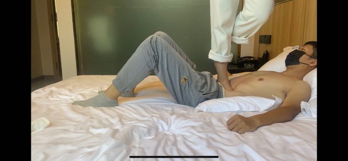 图片[2]_女大学生素人第一次踩踏_HD绳艺资源