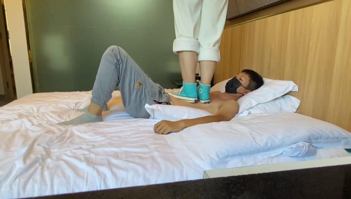 图片[8]_女大学生素人第一次踩踏_HD绳艺资源