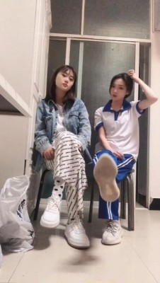 图片[4]_【热血女神】双校园女流氓第一视角POV艺术闻臭鞋舔脚蹂躏_HD绳艺资源