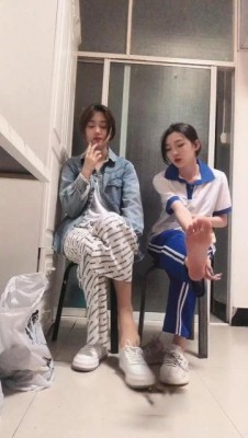 图片[6]_【热血女神】双校园女流氓第一视角POV艺术闻臭鞋舔脚蹂躏_HD绳艺资源