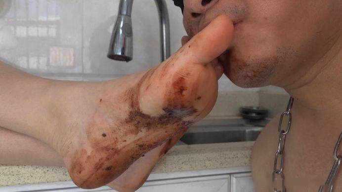 图片[17]_【南国原创】华妃难得露脸之作，脏脏的人字拖美脚让老师舔干净，华妃非常享受！_HD绳艺资源