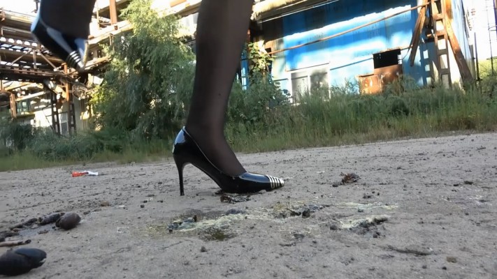 图片[7]_【失格S】废弃工厂黑丝高跟暴踩蝉蛹_HD绳艺资源