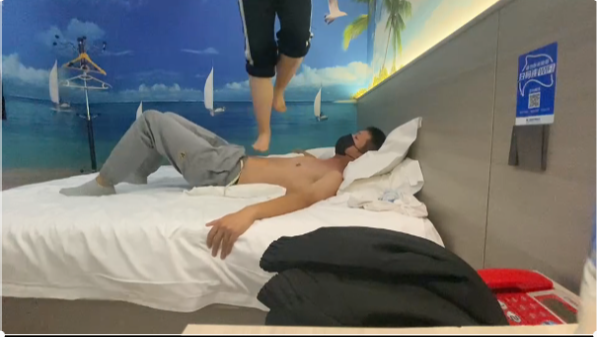 图片[3]_素人大学生全体重踮脚尖踩脖子跳踩肚子_HD绳艺资源