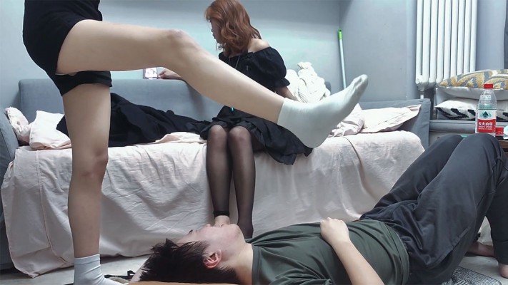 图片[6]_【红颜榜】术术白茶双人全体重踩脸重度脚耳光_HD绳艺资源