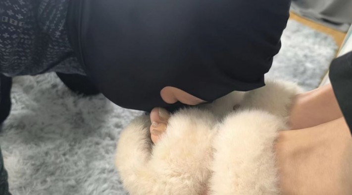 【女神学院·温妤】开发口水舔狗_HD绳艺资源