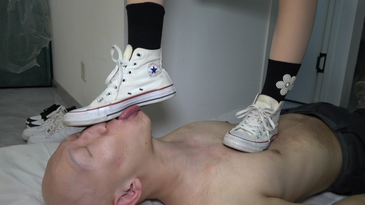 图片[5]_【冷鑫S】平底鞋踩狗头_HD绳艺资源