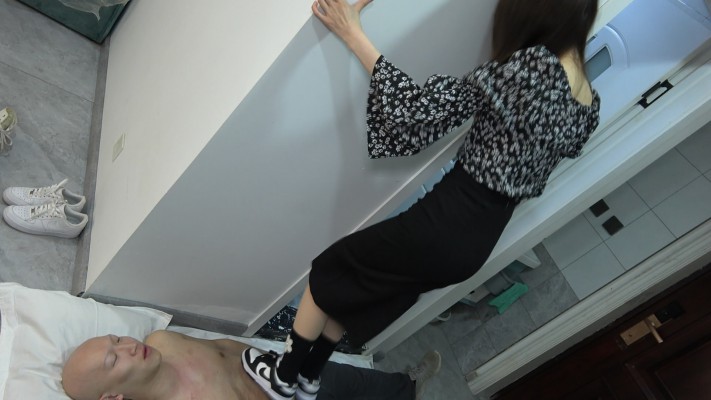 图片[9]_【冷鑫S】平底鞋踩狗头_HD绳艺资源