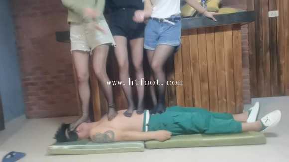 图片[19]_【精品】黑丝6人群踏肉坦_HD绳艺资源