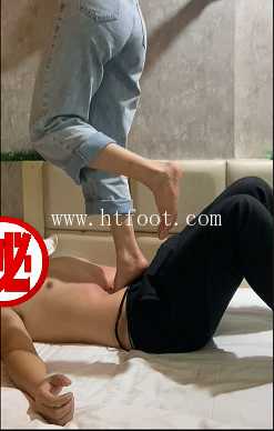 图片[1]_【真实】素人女大学生全体重跳踩单脚尖站立_HD绳艺资源