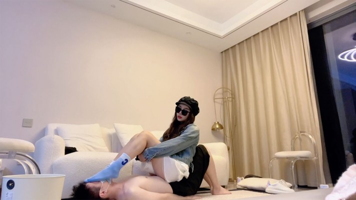 图片[12]_【瞳理心】亦瞳全体重蹲踩脸棉袜踩脖子_HD绳艺资源