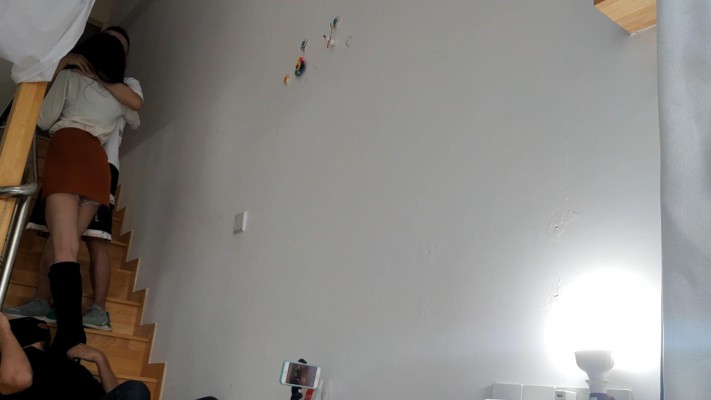 图片[12]_双机位小鱼女神情侣主边KISS边踩头羞辱追求者舔靴子_HD绳艺资源