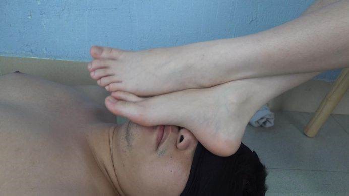 图片[10]_【南国原创】大专生宝儿S首秀，白嫩美脚玩奴，玩着玩着就兴奋的做鬼脸了！_HD绳艺资源