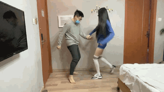 图片[4]_诗曼 活力美女房主超狠踢裆小男生_HD绳艺资源