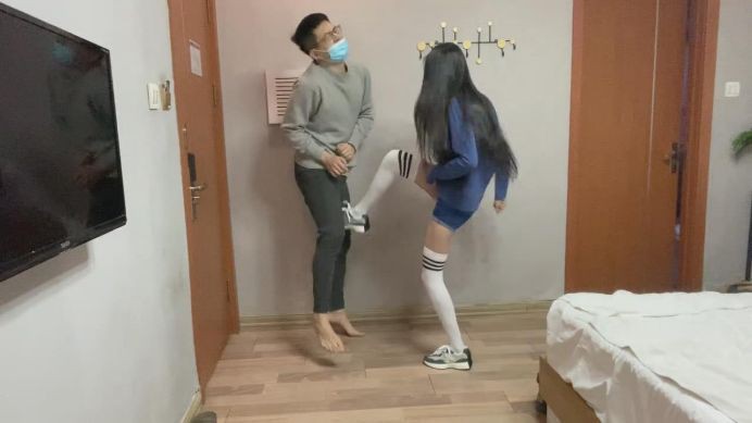 图片[7]_诗曼 活力美女房主超狠踢裆小男生_HD绳艺资源