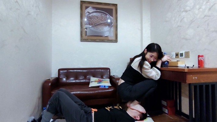 图片[3]_【红颜榜】冷凝单脚悬空深喉跳脸——颜面破坏系列（十二）_HD绳艺资源