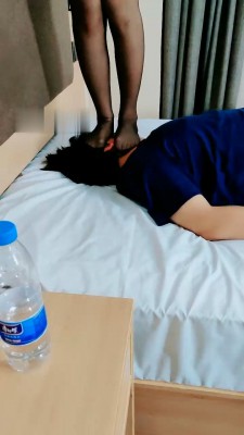 图片[4]_【萌宝儿】鞋绑狗脸/黑丝全体重踩踏_HD绳艺资源